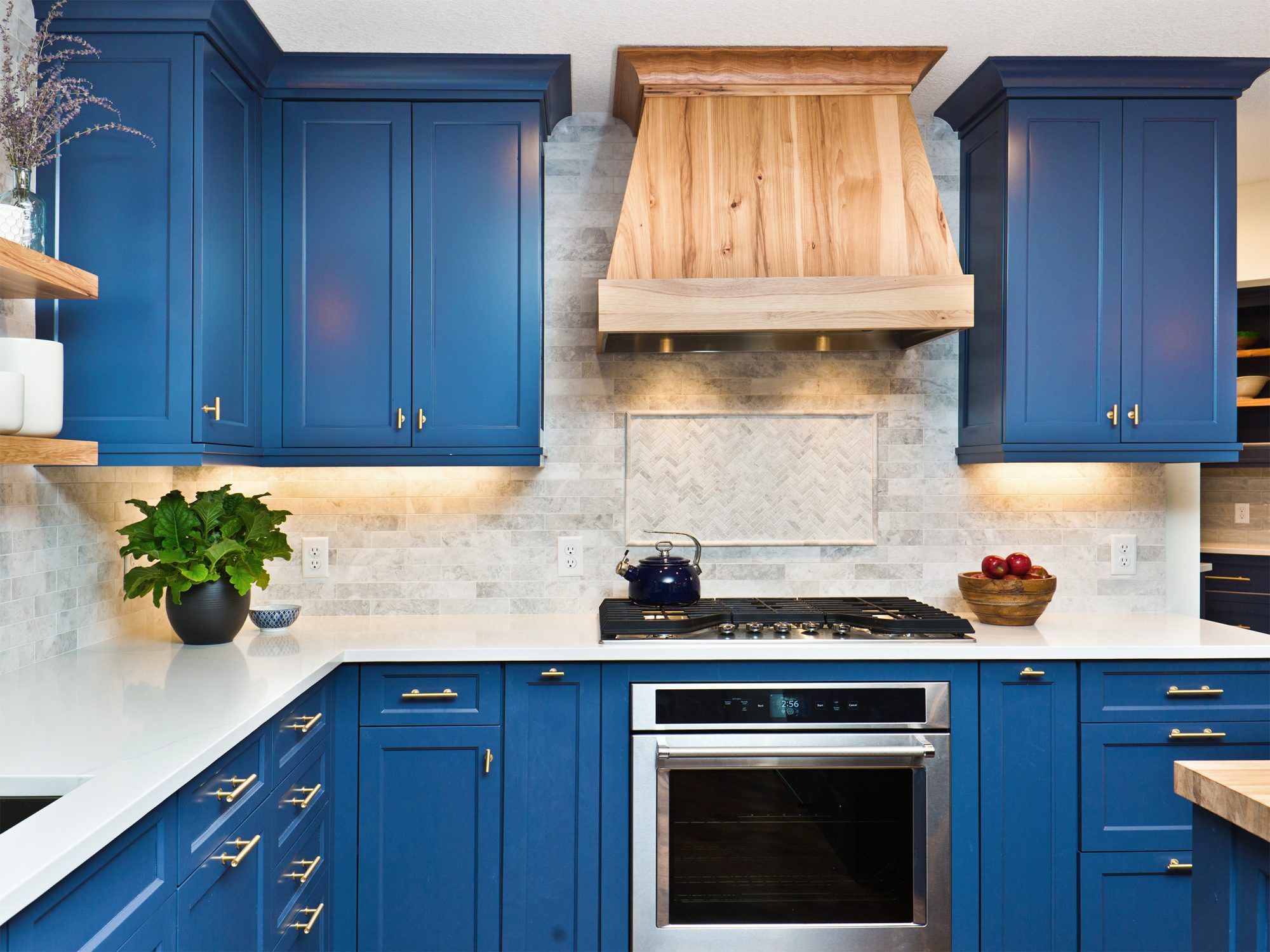 Cabinet Painting and Refinishing